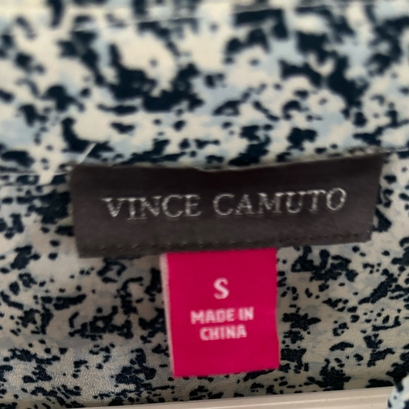 Vince Camuto Pintuck Popover Blouse EUC Size Small - Picture 3 of 5